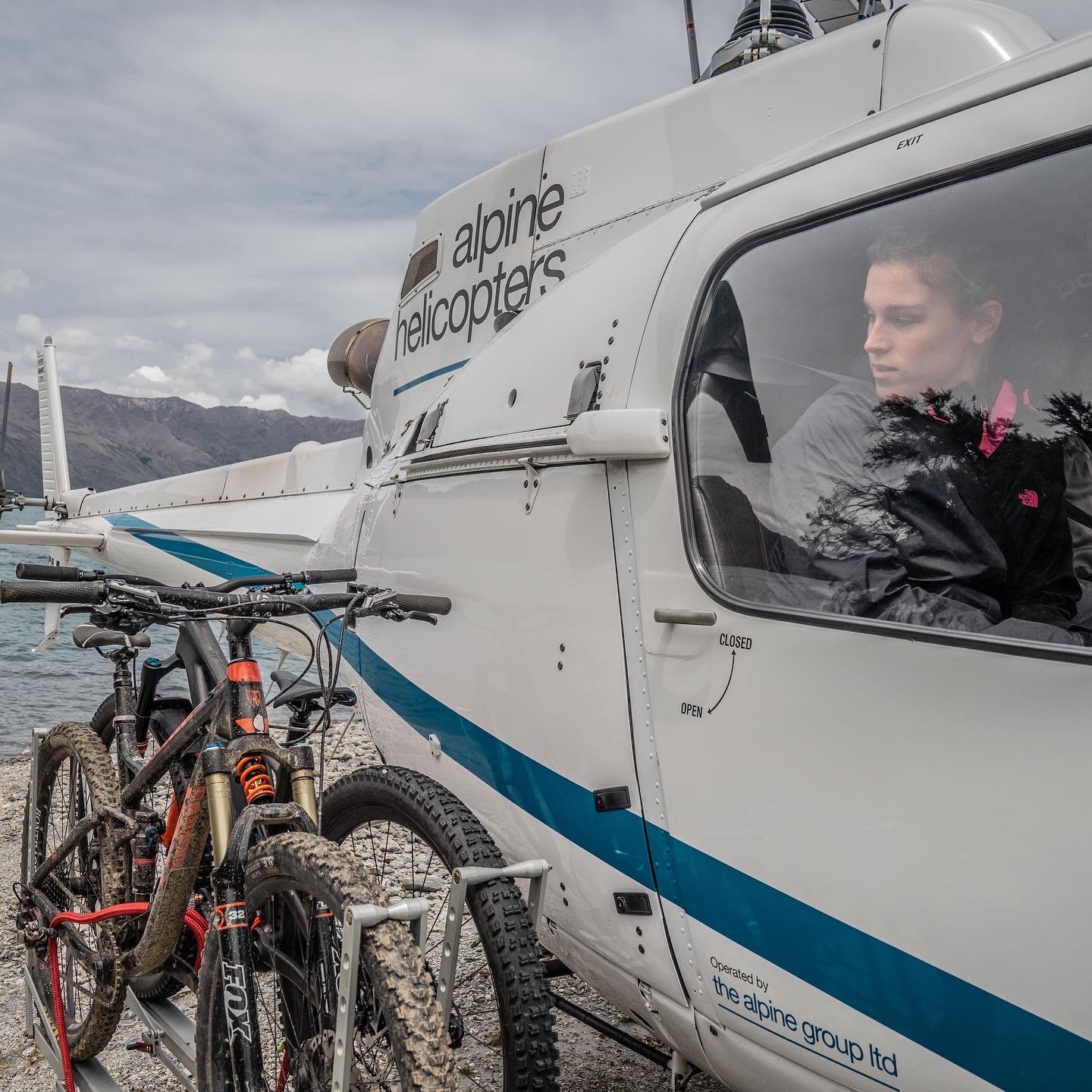 A3C5E64B-0F8E-4FFD-BB89-E0AD7C2D22F9